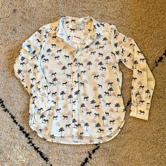 NWT Ann Taylor white button up long sleeve top with zebras and palm trees - Picture 4 of 10